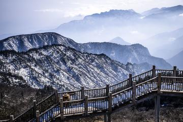 西岭雪山，四川成都市大邑县的山