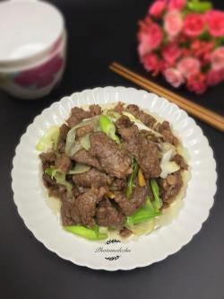 葱爆牛肉：美味与营养的完美结合