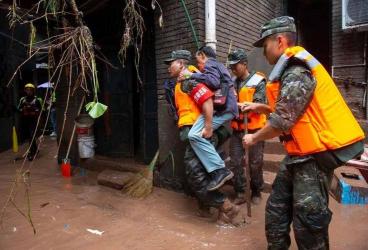 甘肃定西冰雹灾害：35.8万人受灾，49人死亡，23人失踪