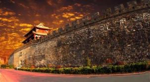 古城墙之旅：穿越千年的历史印记